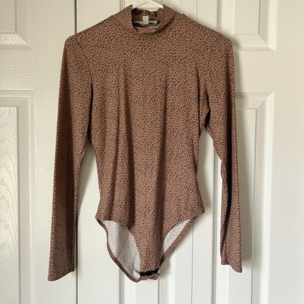 Cheetah Print Long Sleeve Bodysuit with Turtle Neck, XS